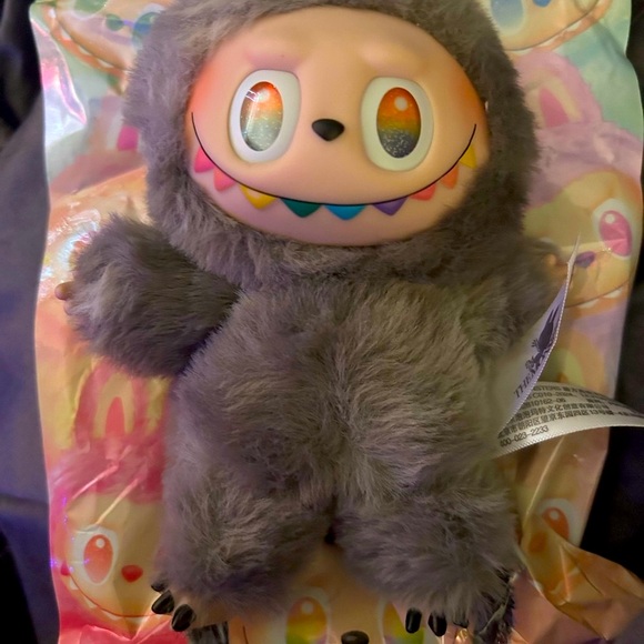 Gray Furry Monster Plush Keychain *NOT POPMART* - Picture 2 of 5